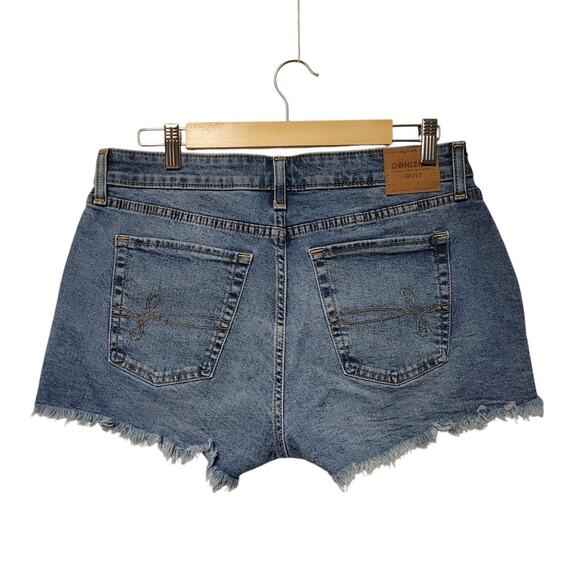 Levi's Denizen Cut Off Denim Shorts‎ Festival Hippie 70s Coastal Cowgirl Size 32 - Picture 2 of 5